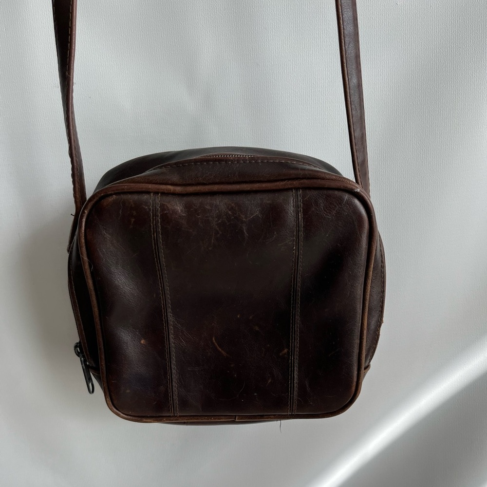 Liz Claiborne vintage Classic Brown Leather small square crossbody bag